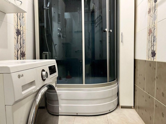 1 комн., 35 м², Блочный, Площадь Победы 2