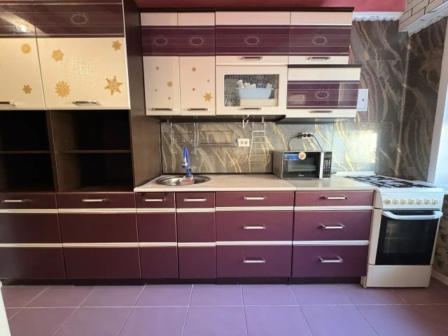 3 комн., 61 м², КПД, Старый город 2