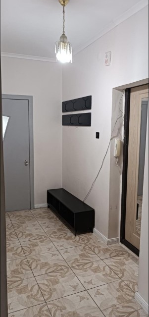 2 комн., Блочный, Областная больница, рынок "Манньыаттаах" 9