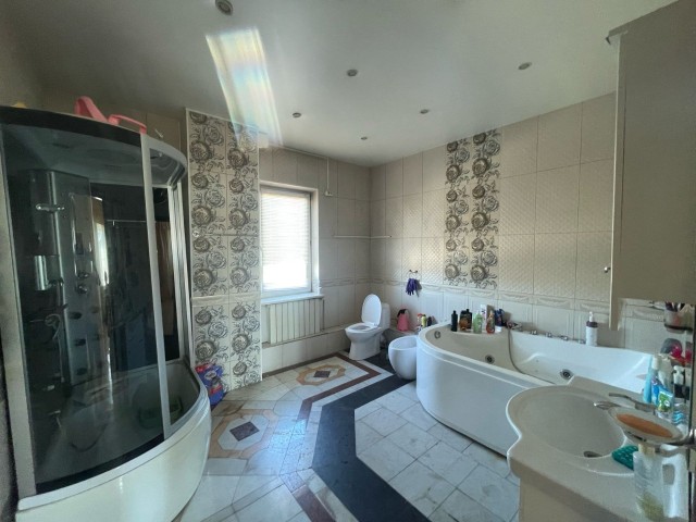 Больше 4 комн., 164 м², Инд. планировка, Крестьянский рынок, стадион "Туймаада" 5