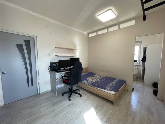 2 комн., Блочный, Областная больница, рынок "Манньыаттаах" 3