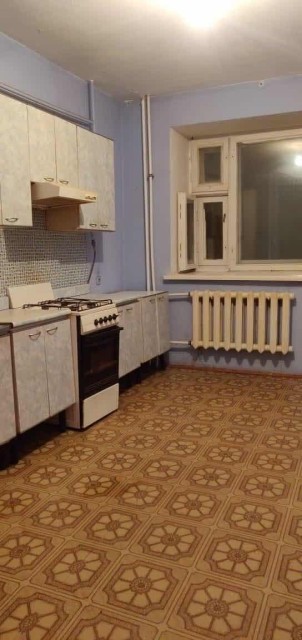 4 комн., 95 м², Блочный, Марха 4