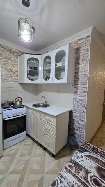 3 комн., 57 м², Блочный, Дом быта 7