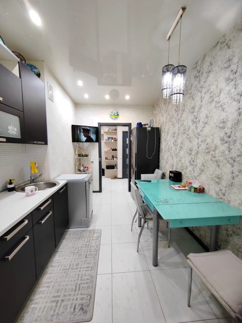 1 комн., 39 м², Блочный, Площадь Победы 3