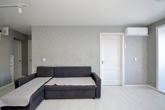 3 комн., 54 м², Блочный, Площадь Победы 6