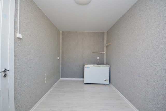 3 комн., 54 м², Блочный, Площадь Победы 8