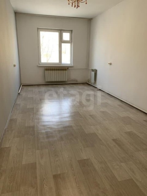 1 комн., 42 м², Монолитно-каркасный, Областная больница, рынок "Манньыаттаах" 4