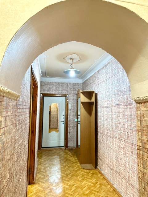 2 комн., 62 м², Блочный, Крытый рынок 6