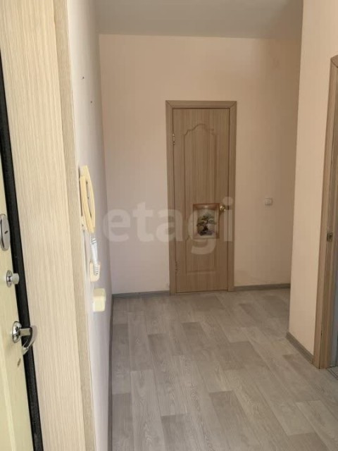 1 комн., 42 м², Монолитно-каркасный, Областная больница, рынок "Манньыаттаах" 7