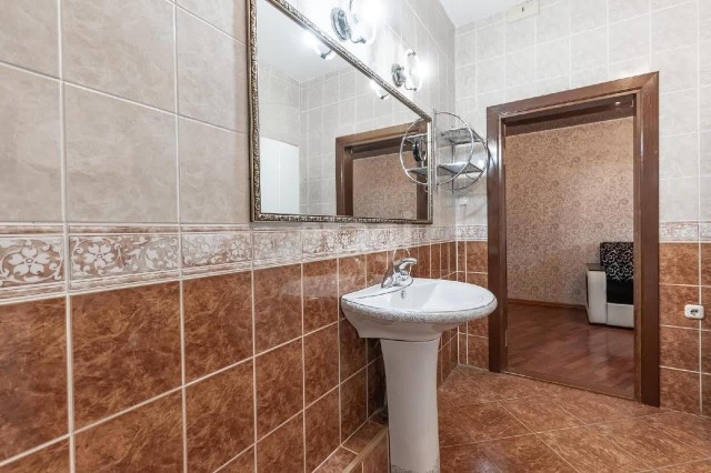 4 комн., 94 м², 112 серия, Авиапорт 9