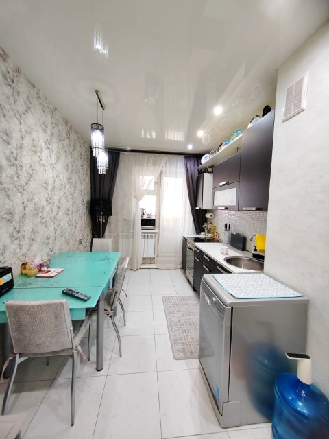 1 комн., 39 м², Блочный, Площадь Победы