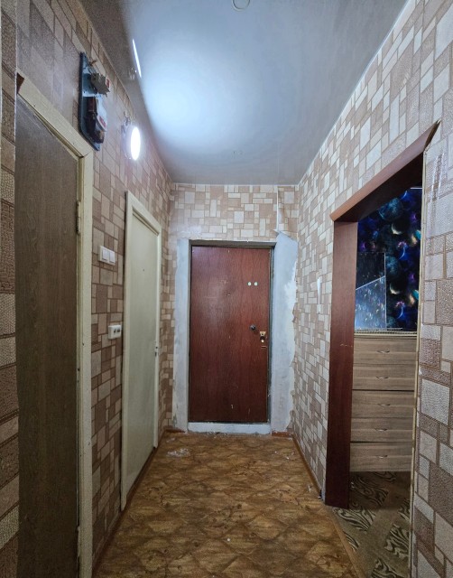 1 комн., 36 м², Блочный, Другие районы 7