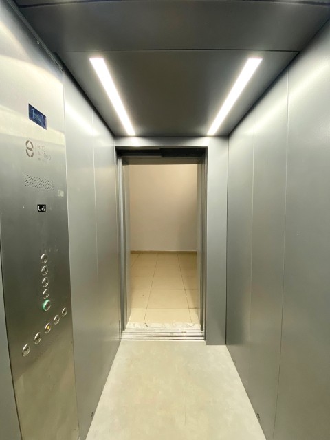 2 комн., 52 м², Монолитно-каркасный, Звездный 13