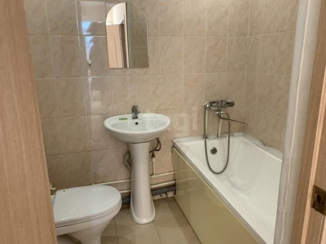 1 комн., 42 м², Монолитно-каркасный, Областная больница, рынок "Манньыаттаах" 8