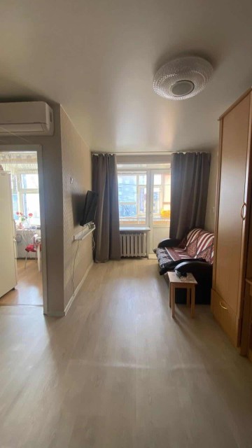 1 комн., 38 м², Блочный, Центр - район пл. Ленина 4