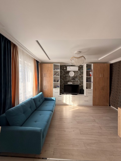 2 комн., 38 м², Монолитно-каркасный, Студгородок 4