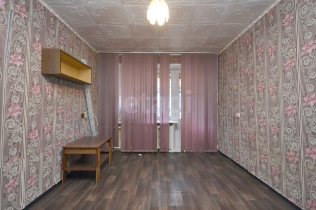 1 комн., 30 м², Блочный, Центр - район пл. Дружбы