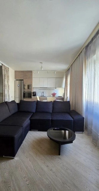 1 комн., 57 м², Монолитно-каркасный, ТЦ "Олонхо" 3