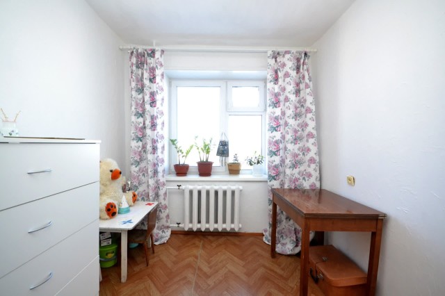 4 комн., 72 м², КПД, Другие районы 8