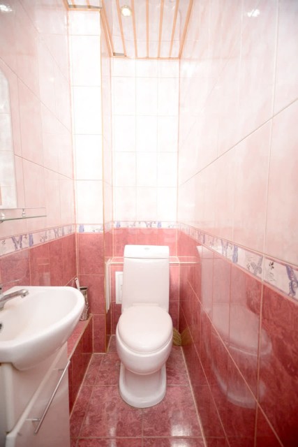 4 комн., 96 м², Монолитно-каркасный, Областная больница, рынок "Манньыаттаах" 17