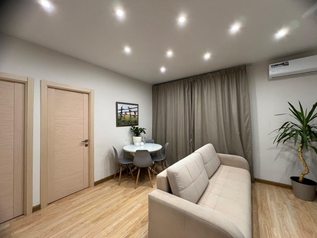 1 комн., Блочный, Областная больница, рынок "Манньыаттаах" 7