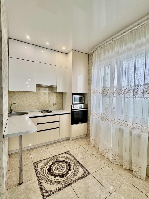 2 комн., 55 м², Блочный, Жатай 3