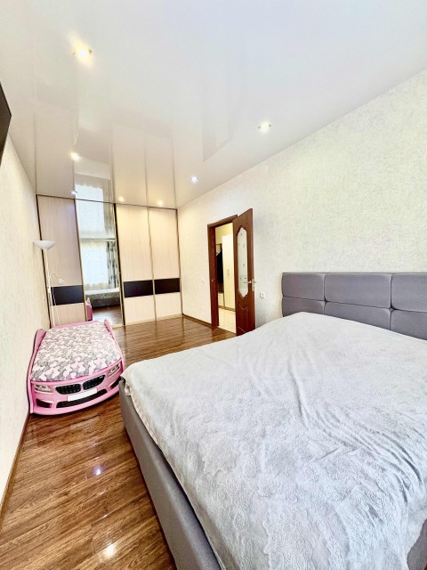 2 комн., 55 м², Блочный, Жатай 11