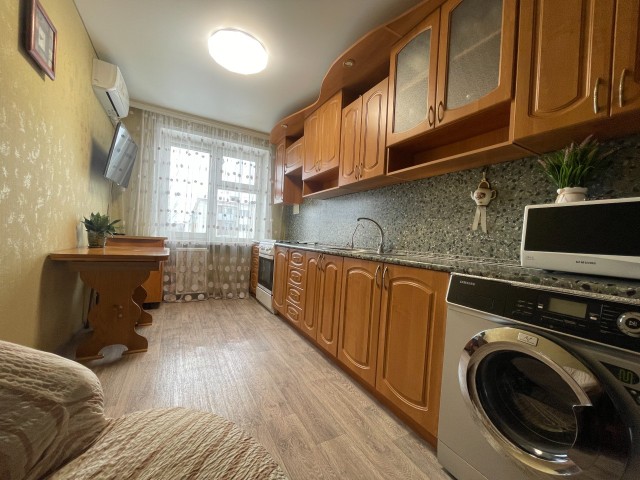 4 комн., 72 м², КПД, ТЦ "Олонхо" 9