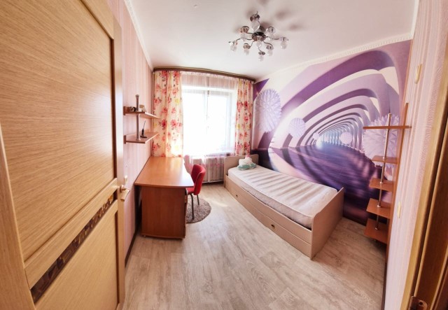 4 комн., 72 м², КПД, ТЦ "Олонхо" 18