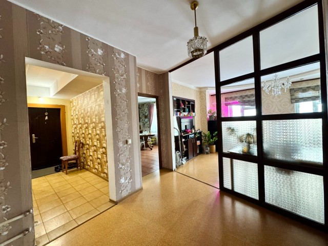 3 комн., 102 м², Инд. планировка, Крестьянский рынок, стадион "Туймаада" 8