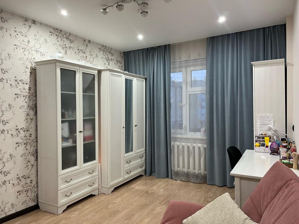 3 комн., 86 м², Блочный, Рынок Столичный 8