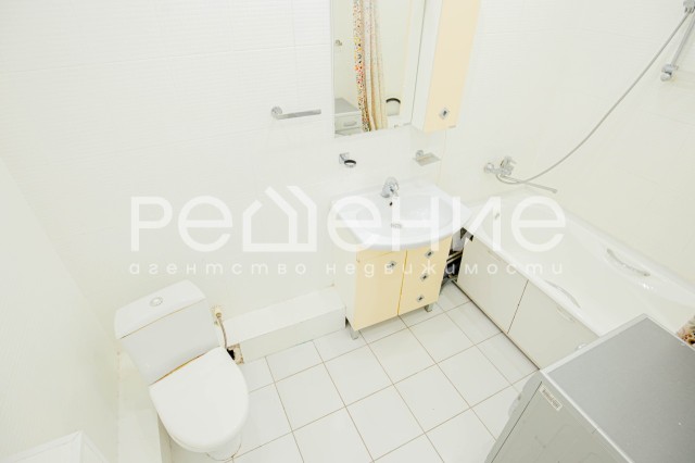 2 комн., 62 м², Монолитно-каркасный, Центр - район пл. Орджоникидзе 10