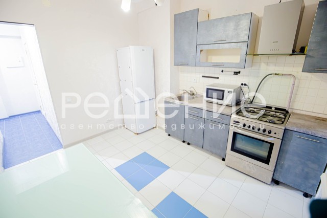 2 комн., 62 м², Монолитно-каркасный, Центр - район пл. Орджоникидзе 8