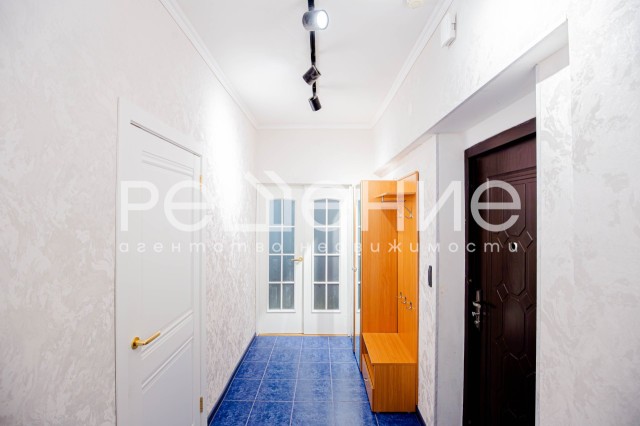 2 комн., 62 м², Монолитно-каркасный, Центр - район пл. Орджоникидзе 2