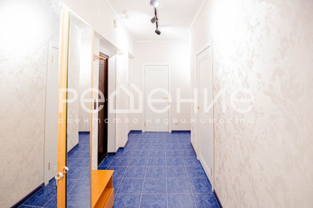 2 комн., 62 м², Монолитно-каркасный, Центр - район пл. Орджоникидзе 4