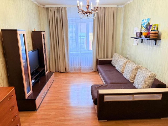 4 комн., 80.0 м², 3 эт.